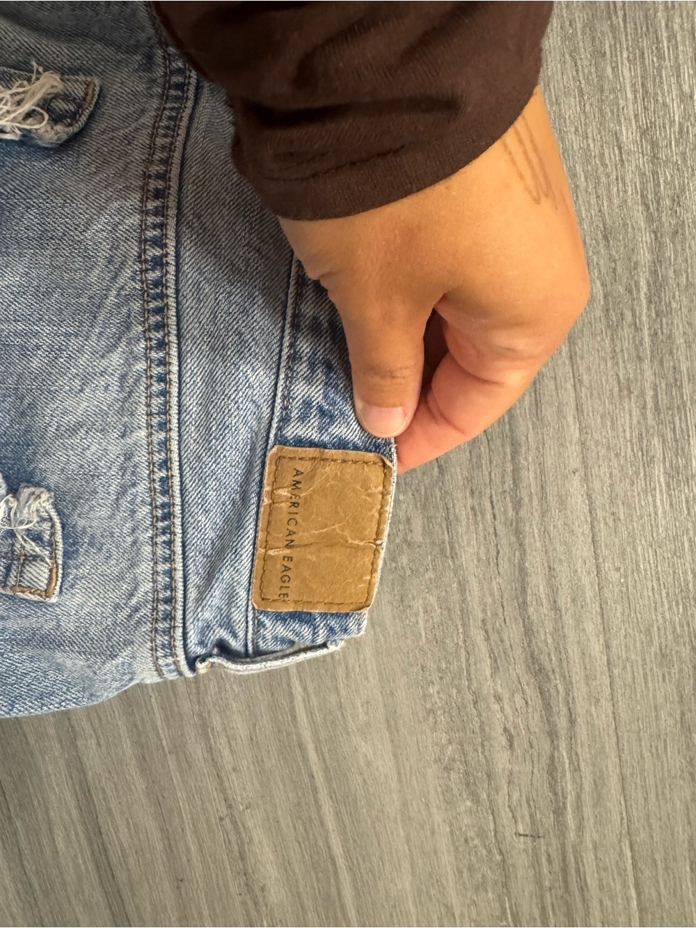 Light Blue Distressed Women’s American Eagle Jeans - Picture 4 of 9